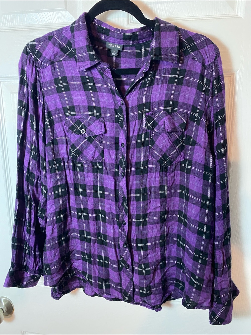 Torrid  Purple and Black Plaid Button-Down Long Sleeve Shirt size Large